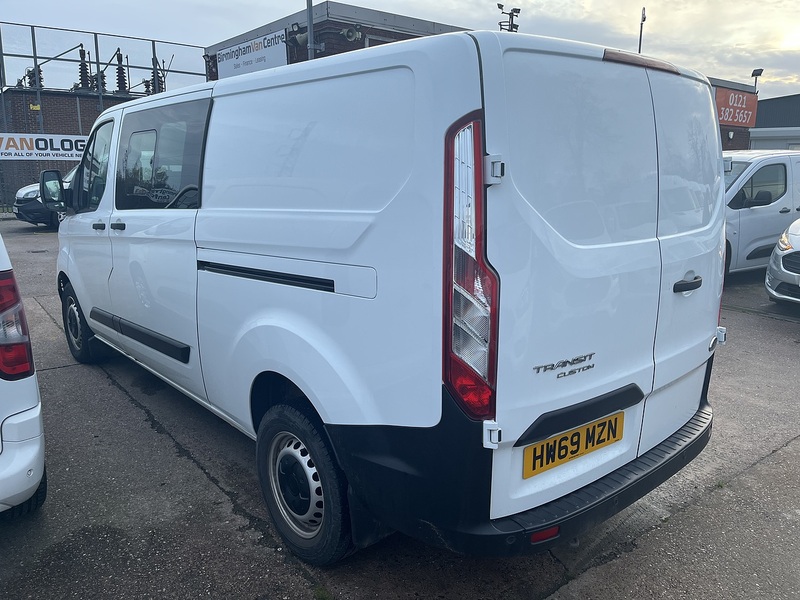 Ford 2.0 320 EcoBlue Leader Crew Van Double Cab 5dr Diesel Manual L2 H1 Euro 6 (s/s) (130 ps)