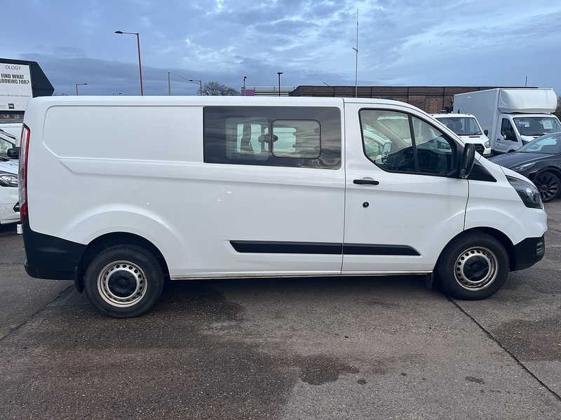 Ford 2.0 320 EcoBlue Leader Crew Van Double Cab 5dr Diesel Manual L2 H1 Euro 6 (s/s) (130 ps)