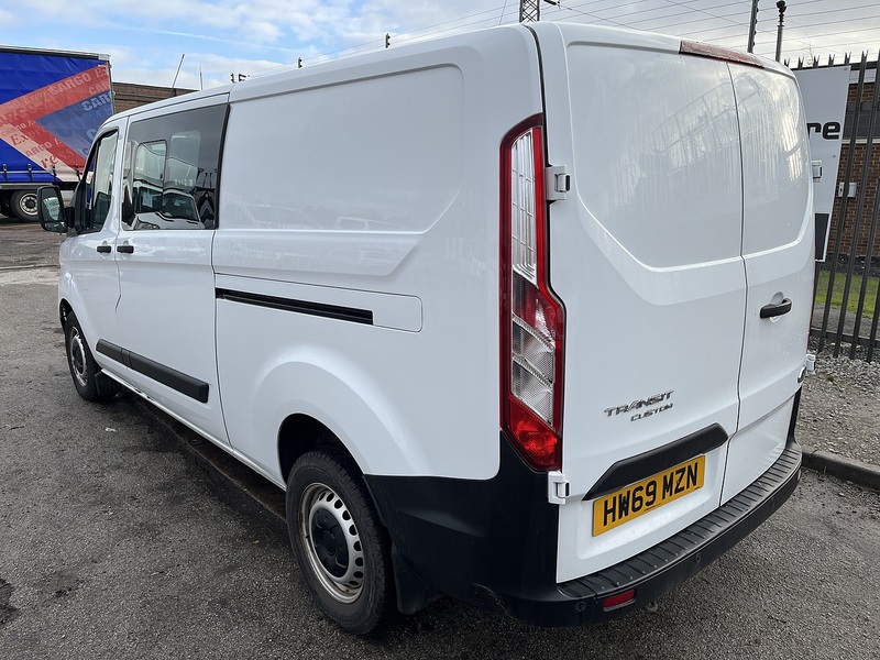 Ford 2.0 320 EcoBlue Leader Crew Van Double Cab 5dr Diesel Manual L2 H1 Euro 6 (s/s) (130 ps)