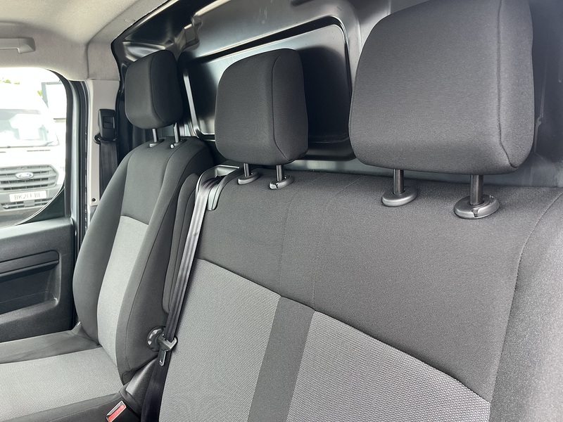 Vauxhall PRIME 1.5CDTi 100 L2 LWB (HIGH SPEC)