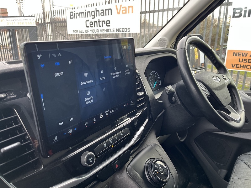 Ford 350 68kWh Trend Panel Van 5dr Electric Auto RWD L2 H2 (184 ps)