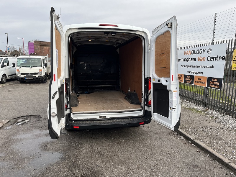 Ford 350 68kWh Trend Panel Van 5dr Electric Auto RWD L2 H2 (184 ps)