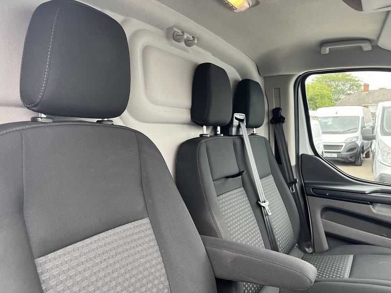 Ford 2.0 320 EcoBlue Trend Panel Van 5dr Diesel Manual L2 H1 Euro 6 (s/s) (105 ps)