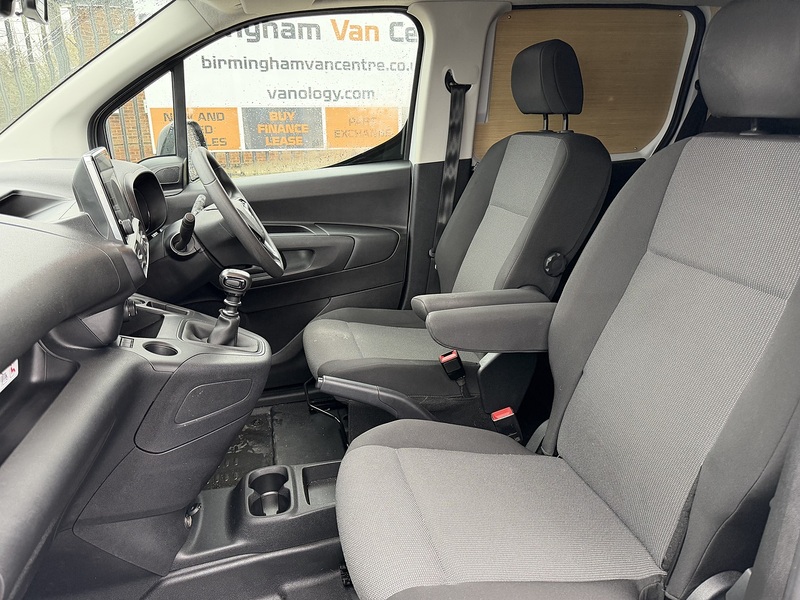 Vauxhall 1.5 Turbo D 2300 Prime Crew Van Double Cab 6dr Diesel Manual L2 Euro 6 (s/s) (100 ps)