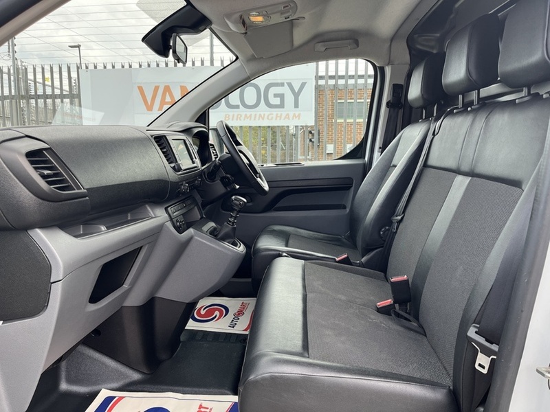 Vauxhall 1.5 Turbo D 2900 Sportive Panel Van 6dr Diesel Manual L2 H1 Euro 6 (s/s) (100 ps)