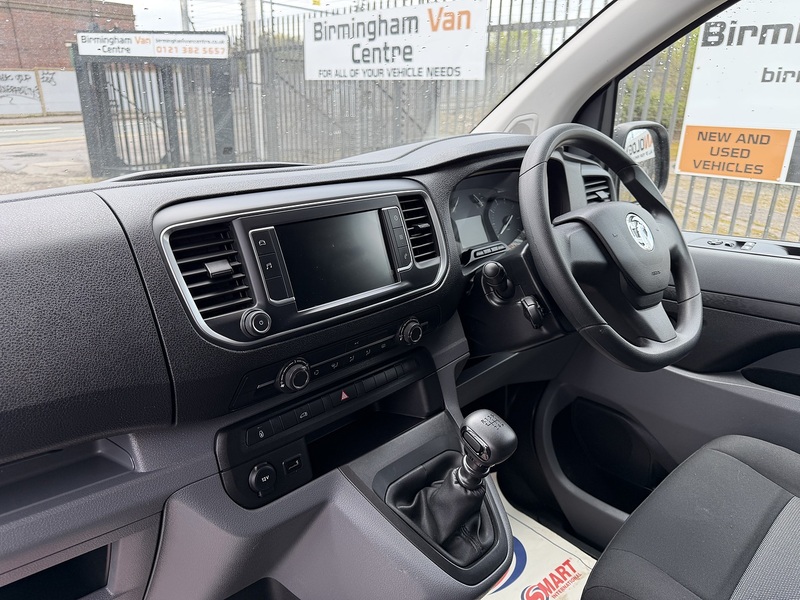 Vauxhall Vivaro Turbo D 2900 Sportive - U8815
