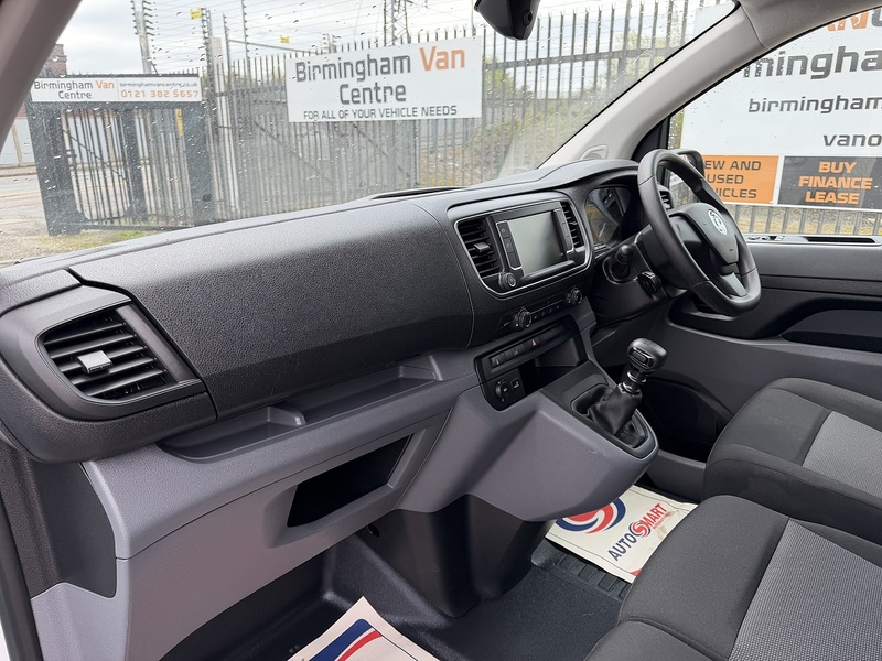 Vauxhall Vivaro Turbo D 2900 Sportive - U8815