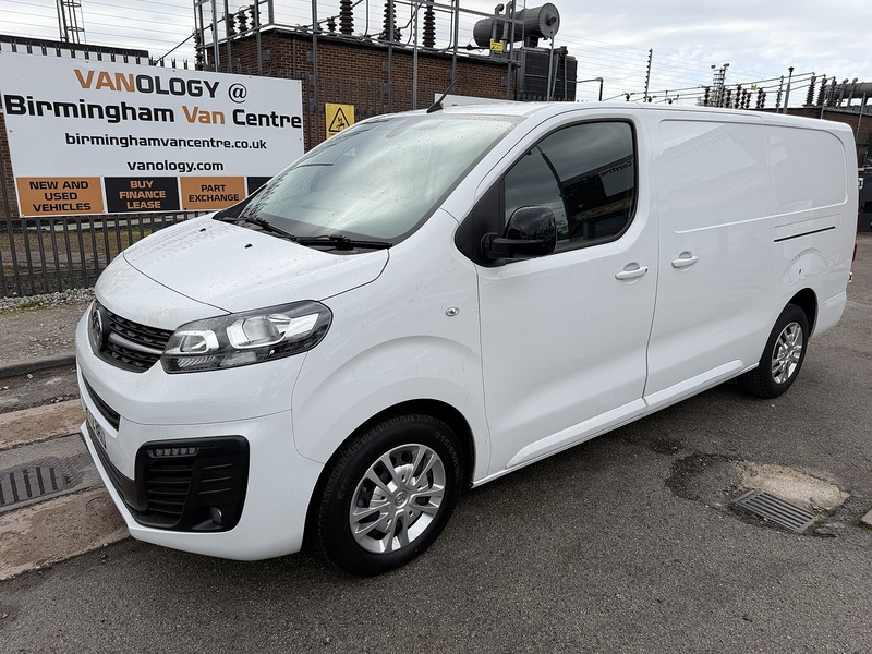Vauxhall Vivaro Turbo D 2900 Sportive - U8815