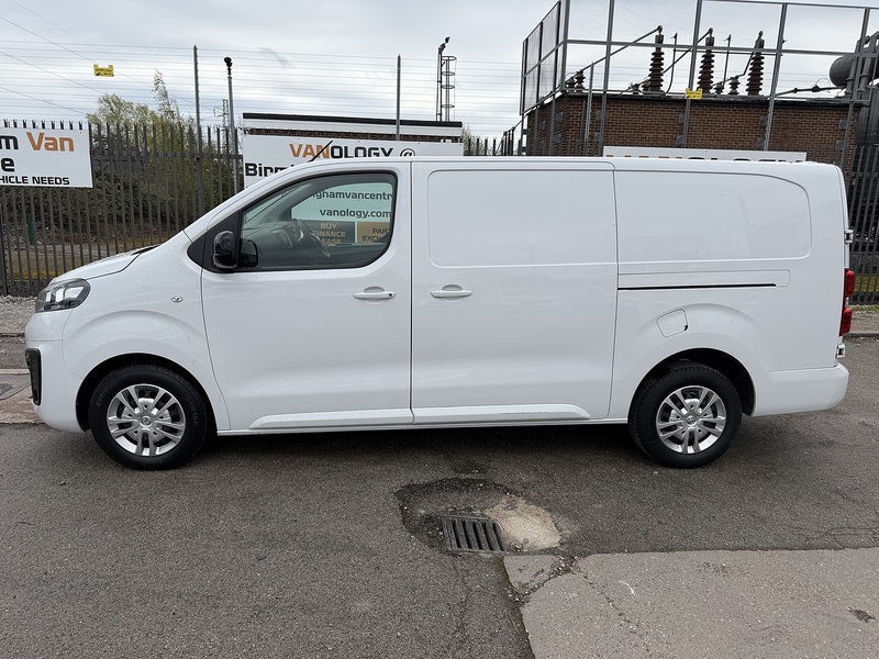 Vauxhall Vivaro Turbo D 2900 Sportive - U8815