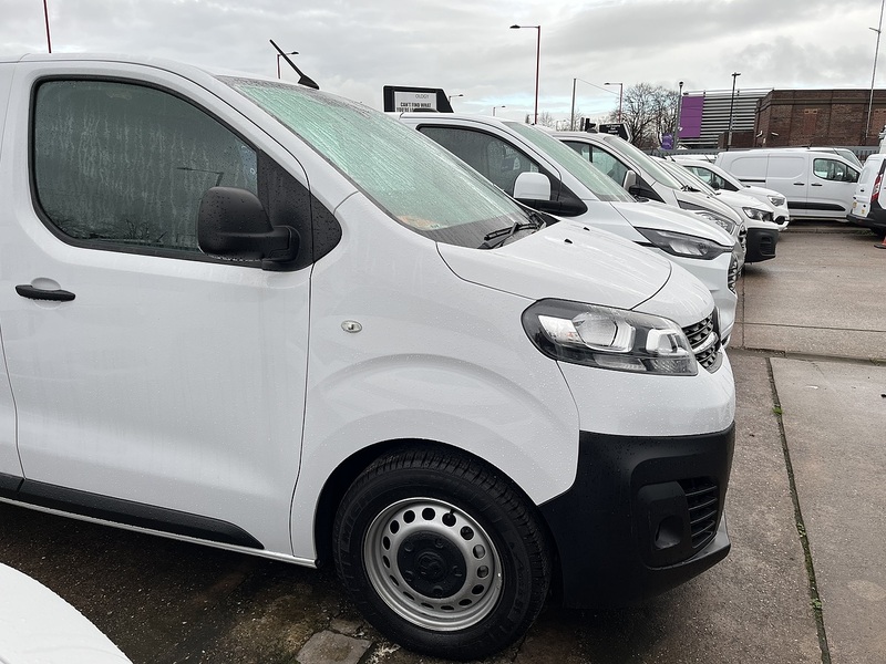 Vauxhall 1.5 Turbo D 2900 Dynamic Panel Van 6dr Diesel Manual L1 H1 Euro 6 (s/s) (100 ps)