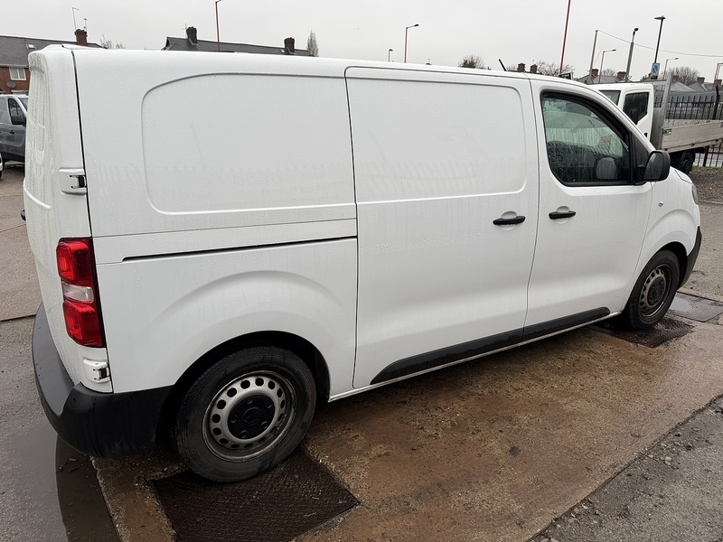 Vauxhall 1.5 Turbo D 2900 Dynamic Panel Van 6dr Diesel Manual L1 H1 Euro 6 (s/s) (100 ps)