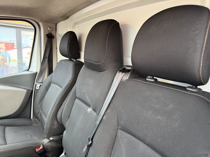 Renault 1.6 dCi ENERGY 29 Business+ Panel Van 5dr Diesel Manual SWB Standard Roof Euro 6 (s/s) (125 ps)