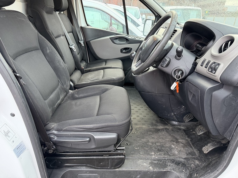 Renault 1.6 dCi ENERGY 29 Business+ Panel Van 5dr Diesel Manual SWB Standard Roof Euro 6 (s/s) (125 ps)