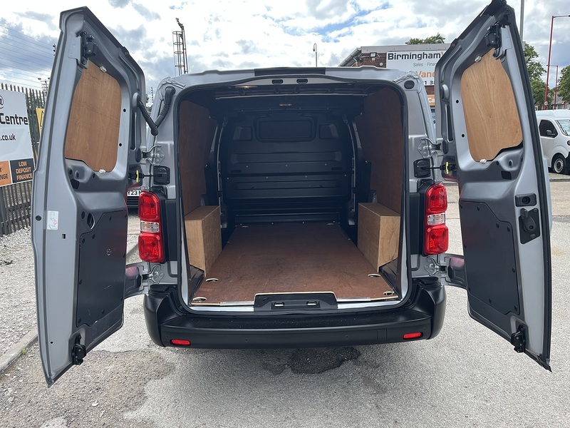 Vauxhall 1.5 Turbo D 2900 Dynamic Panel Van 6dr Diesel Manual L1 H1 Euro 6 (s/s) (100 ps)