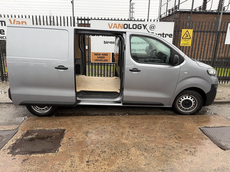 Vauxhall 1.5 Turbo D 2900 Dynamic Panel Van 6dr Diesel Manual L1 H1 Euro 6 (s/s) (100 ps)