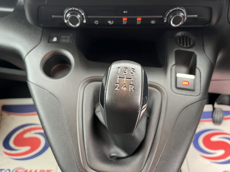 Peugeot 1.6 BlueHDi 1000 Professional Standard Panel Van 5dr Diesel Manual SWB Euro 6 (s/s) (100 bhp)