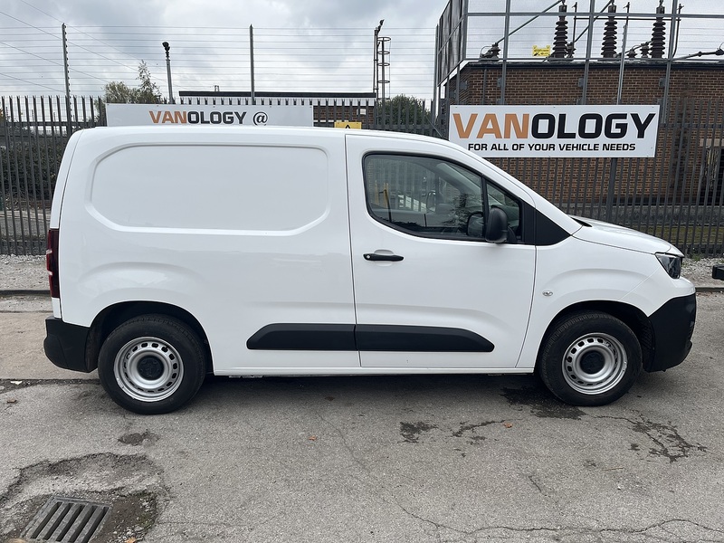 Citroen 800 50kWh Enterprise Edition M Panel Van 5dr Electric Auto SWB (7.4kW Charger) (136 ps)