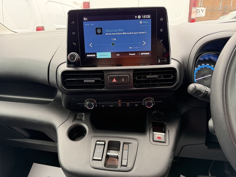 Citroen 800 50kWh Enterprise Edition M Panel Van 5dr Electric Auto SWB (7.4kW Charger) (136 ps)