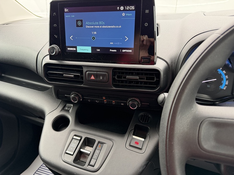 Citroen 800 50kWh Enterprise Edition M Panel Van 5dr Electric Auto SWB (7.4kW Charger) (136 ps)