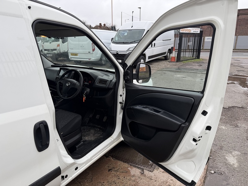 Vauxhall 1.6CDTi LWB L2 2300 (EURO6/ULEZ)