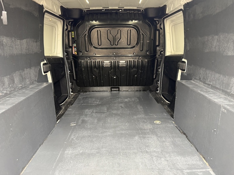 Vauxhall 1.6CDTi LWB L2 2300 (EURO6/ULEZ)