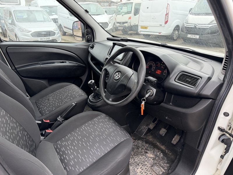 Vauxhall 1.6CDTi LWB L2 2300 (EURO6/ULEZ)