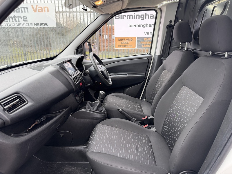 Vauxhall 1.6CDTi LWB L2 2300 (EURO6/ULEZ)