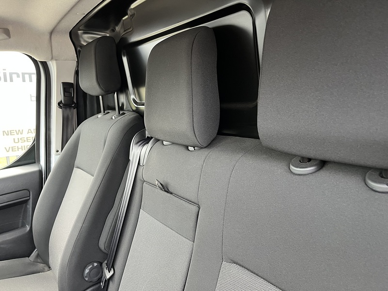 Vauxhall 1.5 Turbo D 2900 Pro Panel Van 6dr Diesel Manual L2 H1 Euro 6 (s/s) (100 ps)