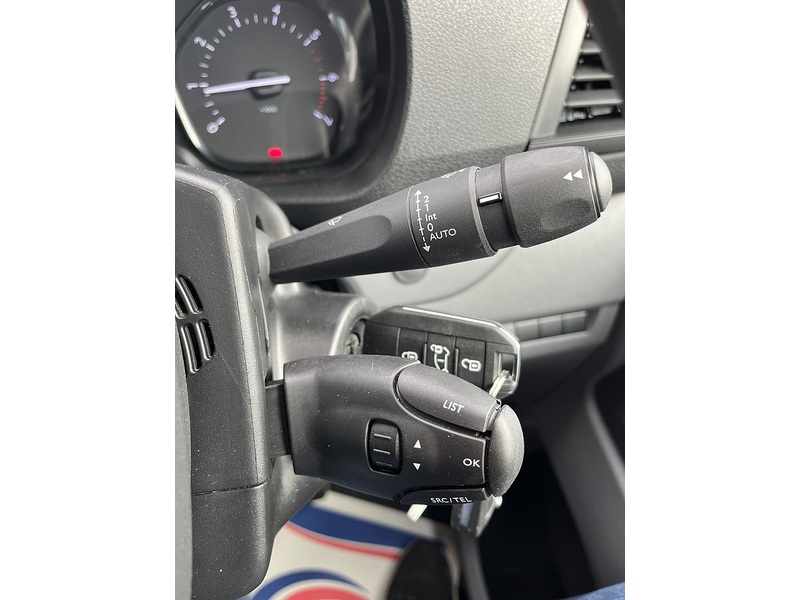 Vauxhall 1.5 Turbo D 2900 Pro Panel Van 6dr Diesel Manual L2 H1 Euro 6 (s/s) (100 ps)