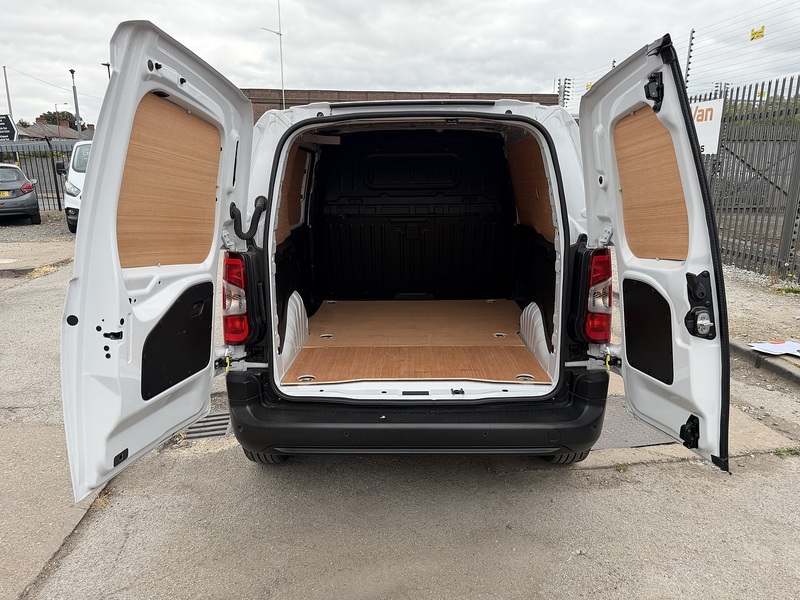 Vauxhall 1.5 Turbo D 2300 Prime Panel Van 5dr Diesel Manual SWB Euro 6 (s/s) (100 ps)