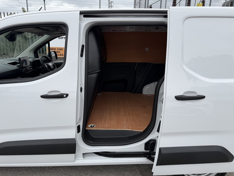 Vauxhall 1.5 Turbo D 2300 Prime Panel Van 5dr Diesel Manual SWB Euro 6 (s/s) (100 ps)