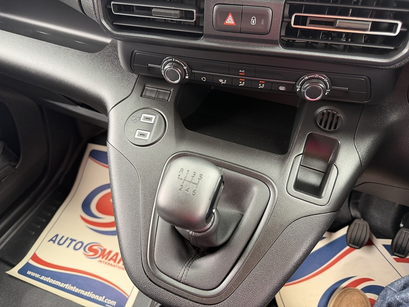 Vauxhall 1.5 Turbo D 2300 Prime Panel Van 5dr Diesel Manual SWB Euro 6 (s/s) (100 ps)