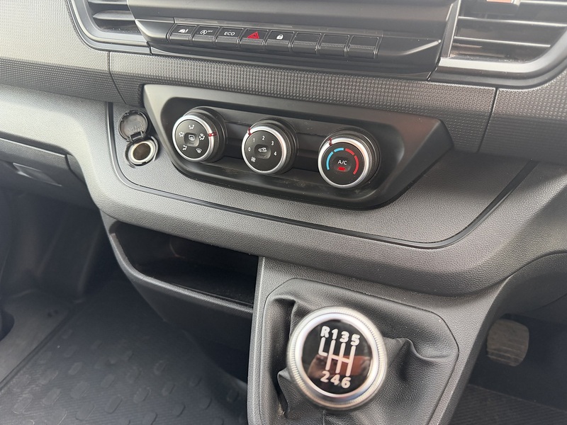 Renault 2.0 dCi Blue LL30 Advance Panel Van 5dr Diesel Manual L2 H1 Euro 6 (s/s) (130 ps)