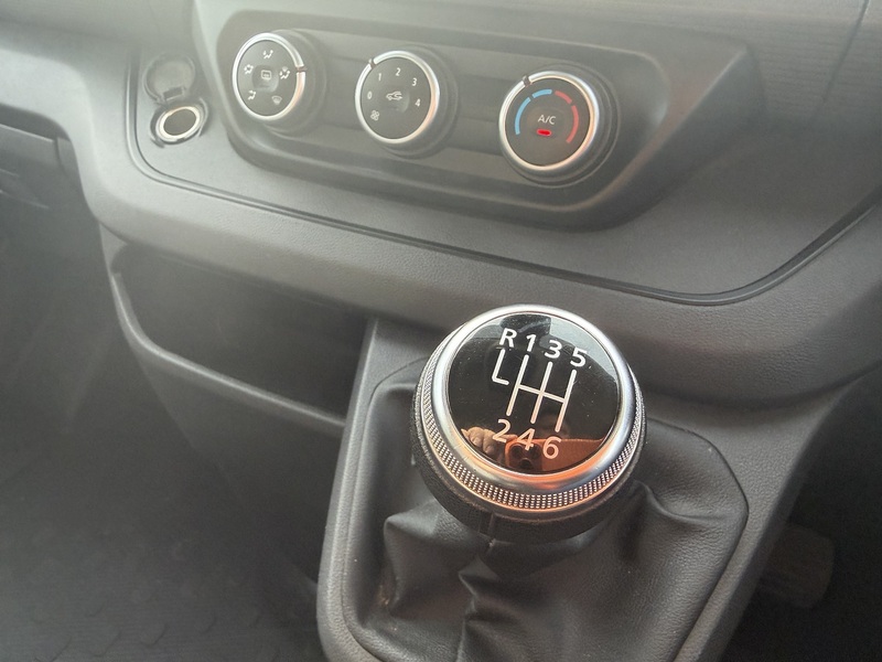 Renault 2.0 dCi Blue LL30 Advance Panel Van 5dr Diesel Manual L2 H1 Euro 6 (s/s) (130 ps)