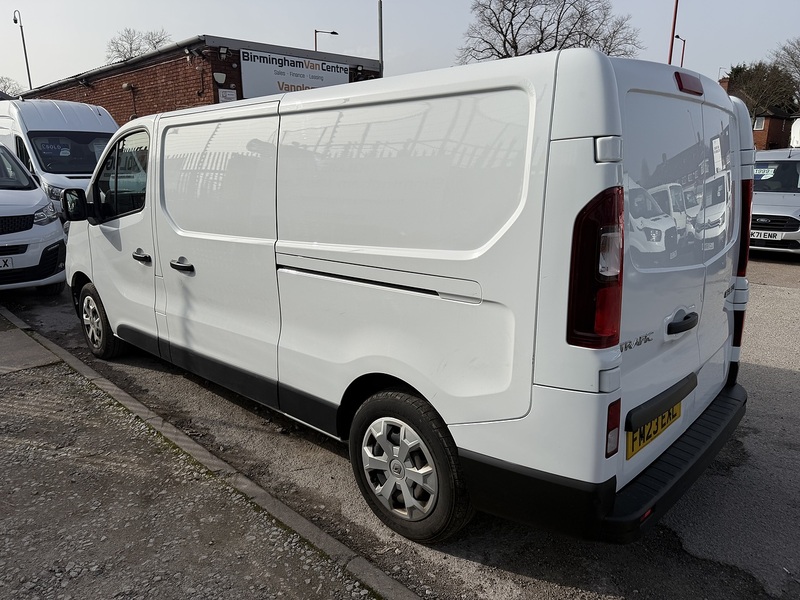 Renault 2.0 dCi Blue LL30 Advance Panel Van 5dr Diesel Manual L2 H1 Euro 6 (s/s) (130 ps)