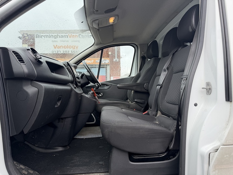 Vauxhall 1.6 CDTi 2900 Sportive Panel Van 5dr Diesel Manual L2 H1 Euro 6 (120 ps)