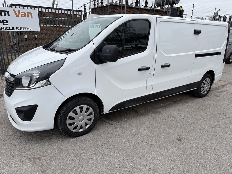 Vauxhall 1.6 CDTi 2900 Sportive Panel Van 5dr Diesel Manual L2 H1 Euro 6 (120 ps)