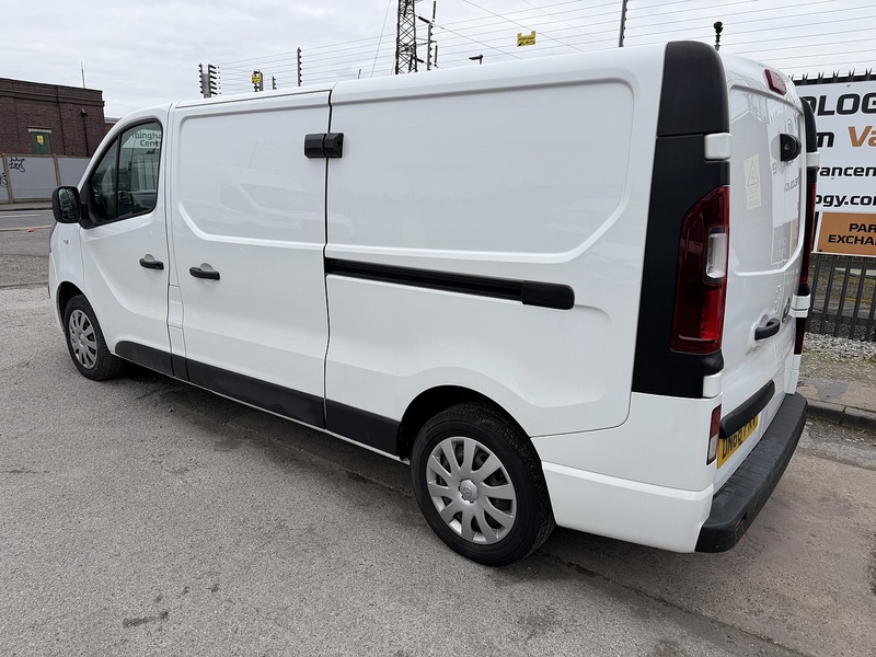 Vauxhall 1.6 CDTi 2900 Sportive Panel Van 5dr Diesel Manual L2 H1 Euro 6 (120 ps)