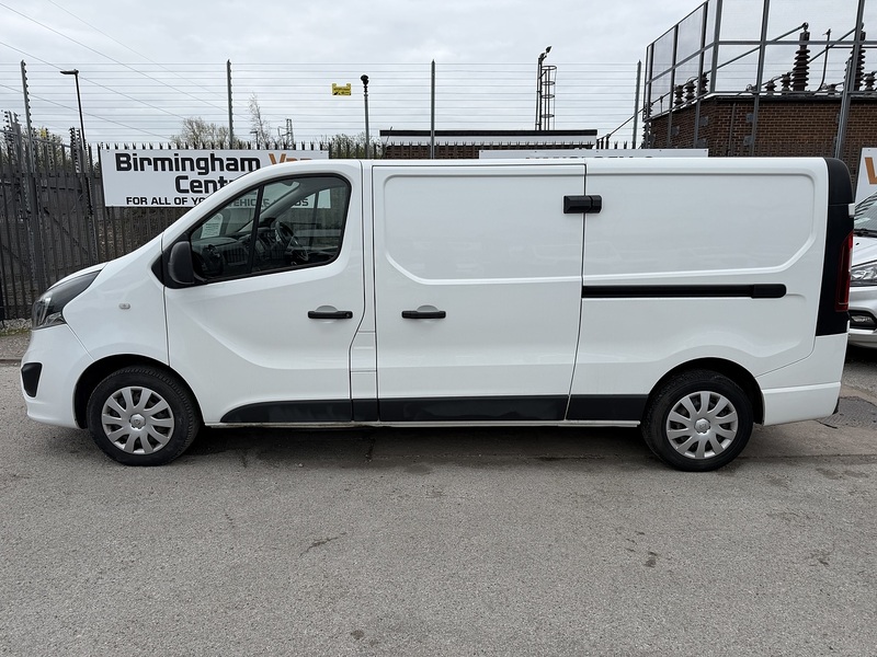 Vauxhall 1.6 CDTi 2900 Sportive Panel Van 5dr Diesel Manual L2 H1 Euro 6 (120 ps)