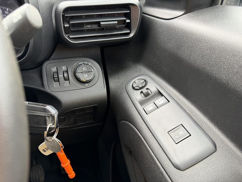 Vauxhall 1.5 Turbo D 2300 Sportive Panel Van 5dr Diesel Manual L1 H1 Euro 6 (100 ps)