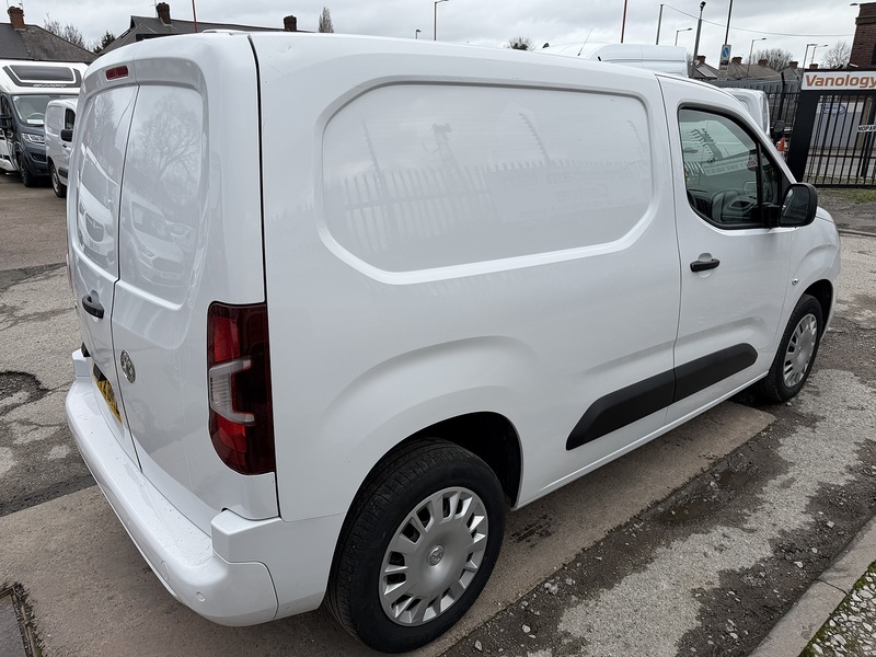 Vauxhall 1.5 Turbo D 2300 Sportive Panel Van 5dr Diesel Manual L1 H1 Euro 6 (100 ps)