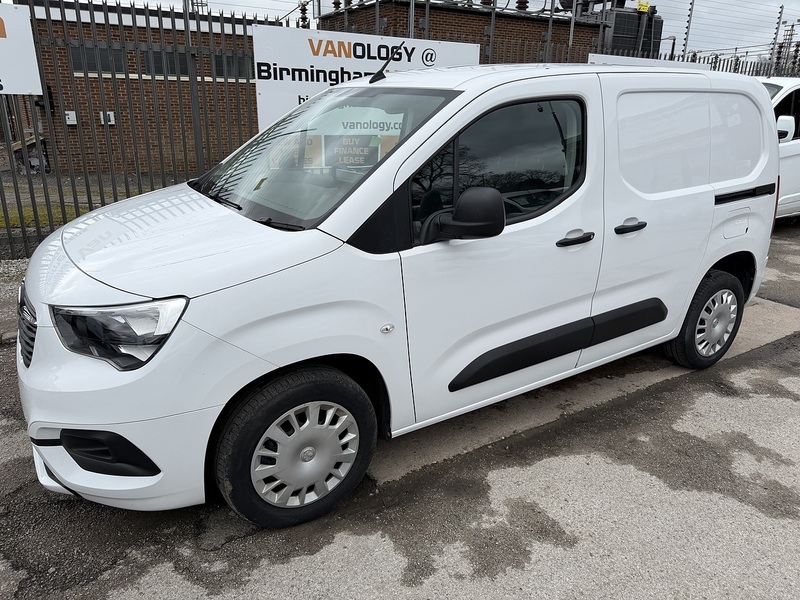 Vauxhall 1.5 Turbo D 2300 Sportive Panel Van 5dr Diesel Manual L1 H1 Euro 6 (100 ps)