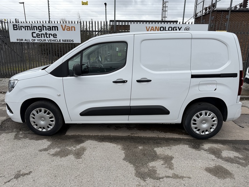 Vauxhall 1.5 Turbo D 2300 Sportive Panel Van 5dr Diesel Manual L1 H1 Euro 6 (100 ps)