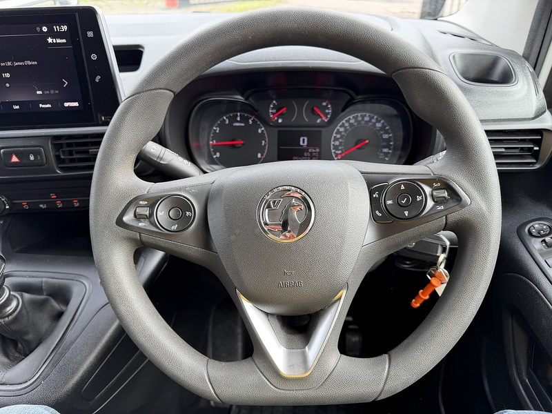Vauxhall 1.5 Turbo D 2300 Sportive Panel Van 5dr Diesel Manual L1 H1 Euro 6 (100 ps)