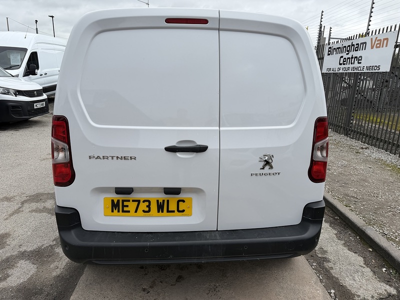 Peugeot 1.5 BlueHDi 1000 Professional Premium + Standard Panel Van 5dr Diesel Manual SWB Euro 6 (s/s) (100 bhp)