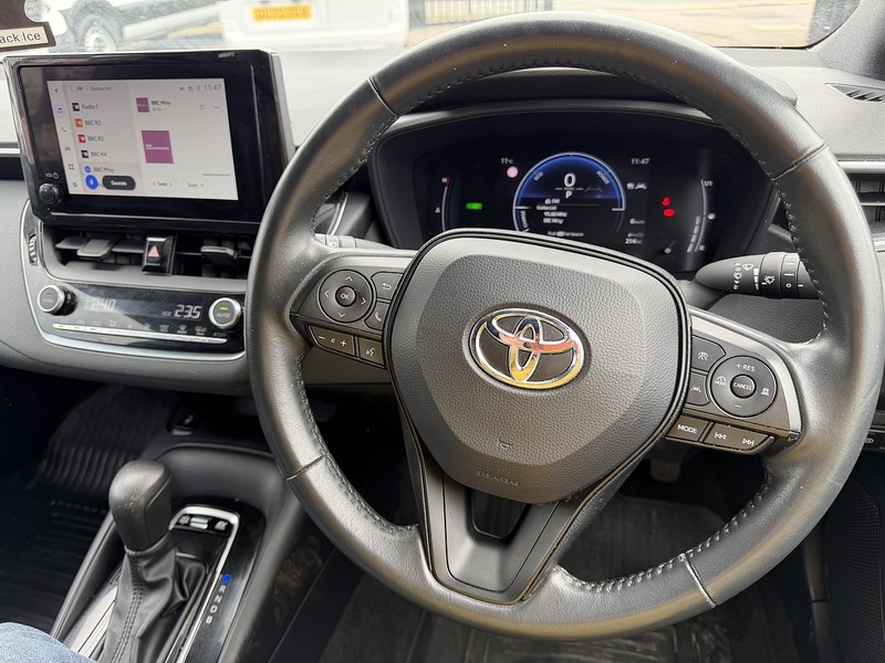 Toyota 1.8 VVT-h Car Derived Van 5dr Petrol Hybrid CVT Euro 6 (s/s) (140 ps)