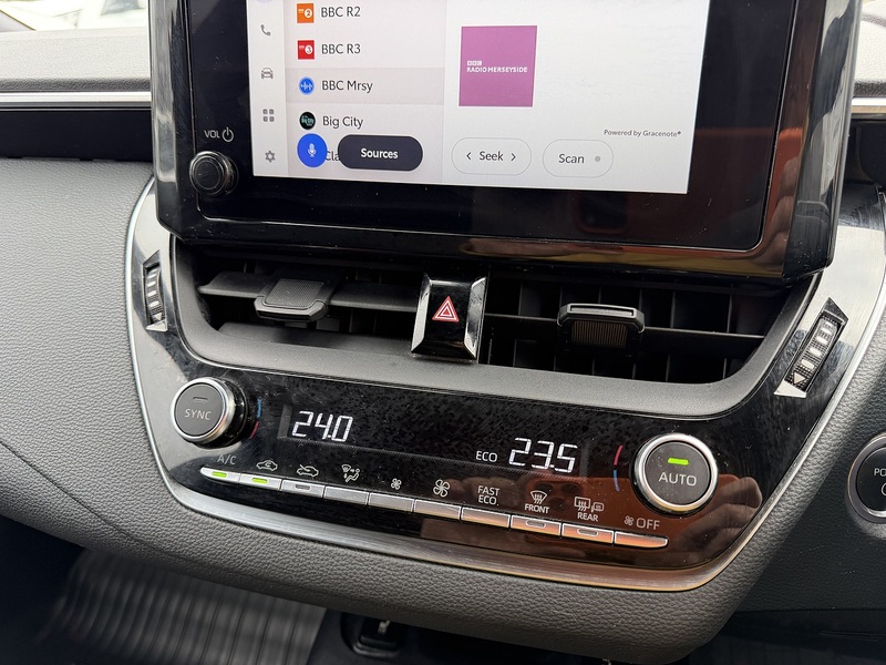 Toyota 1.8 VVT-h Car Derived Van 5dr Petrol Hybrid CVT Euro 6 (s/s) (140 ps)