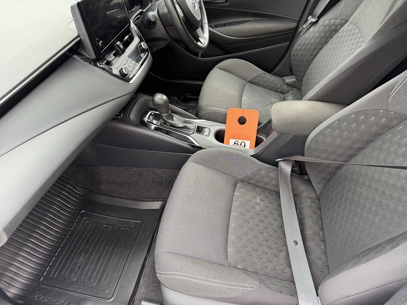 Toyota 1.8 VVT-h Car Derived Van 5dr Petrol Hybrid CVT Euro 6 (s/s) (140 ps)