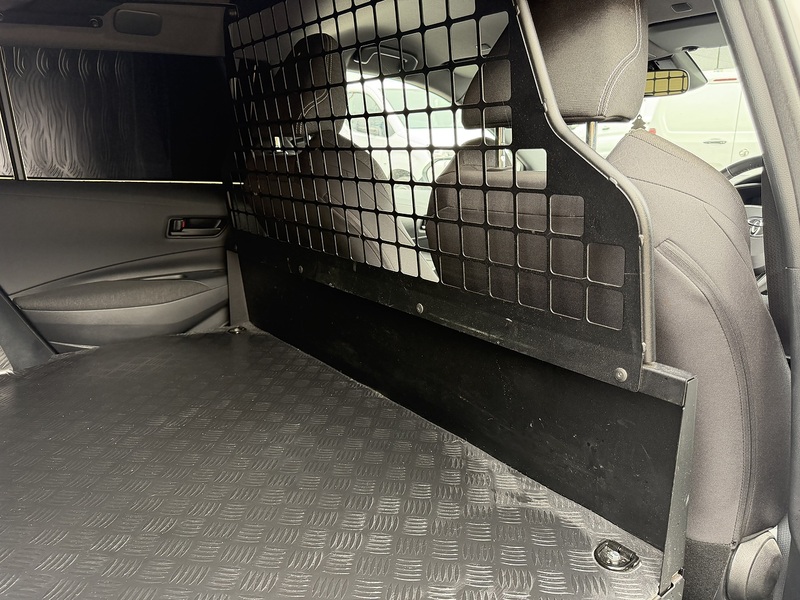 Toyota 1.8 VVT-h Car Derived Van 5dr Petrol Hybrid CVT Euro 6 (s/s) (140 ps)