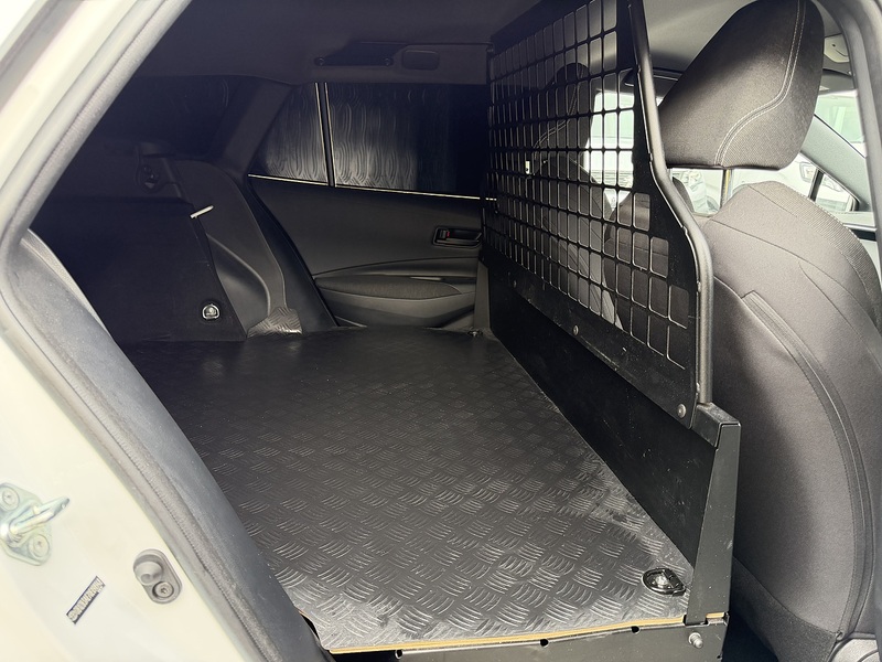 Toyota 1.8 VVT-h Car Derived Van 5dr Petrol Hybrid CVT Euro 6 (s/s) (140 ps)